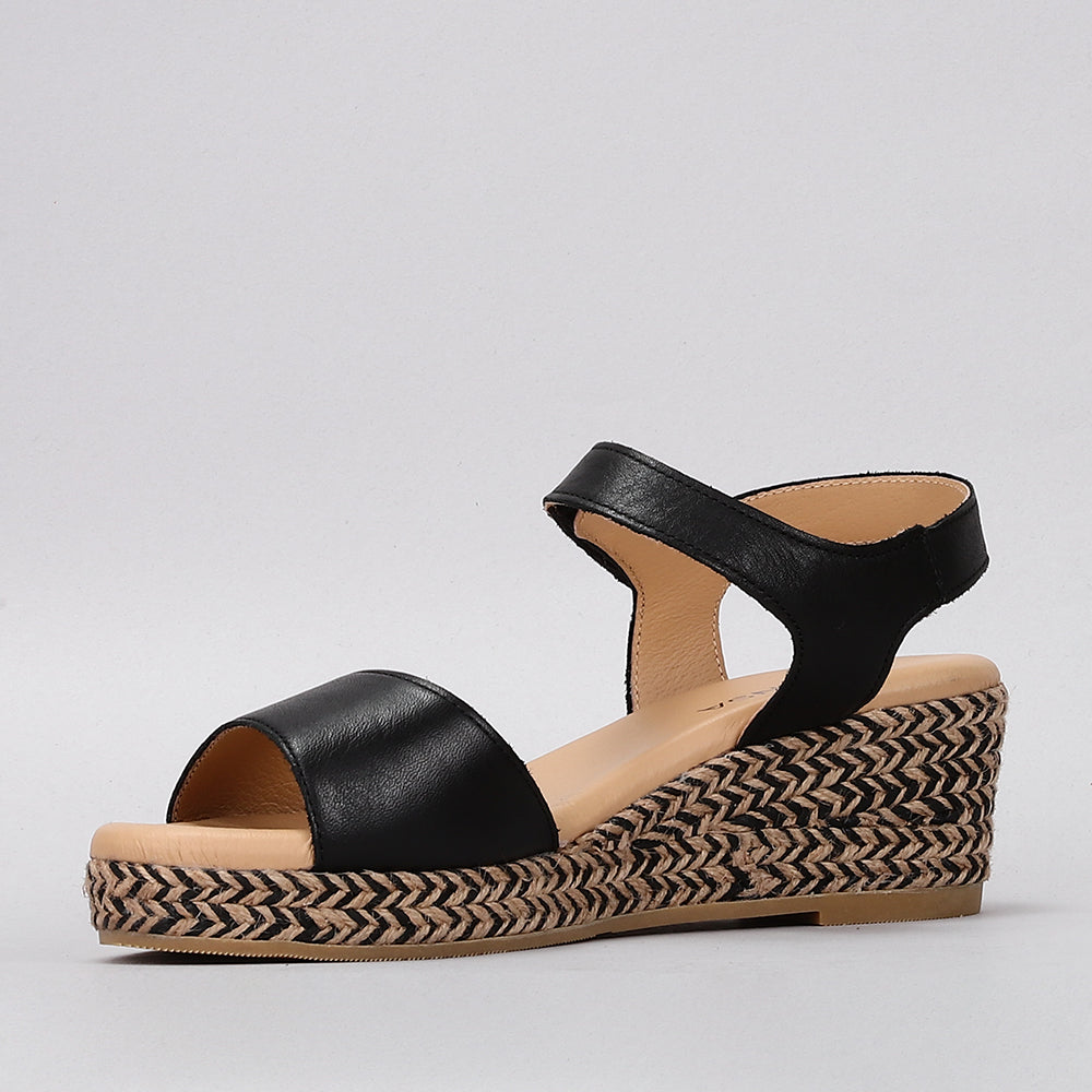 Denali - Black - LE SANSA