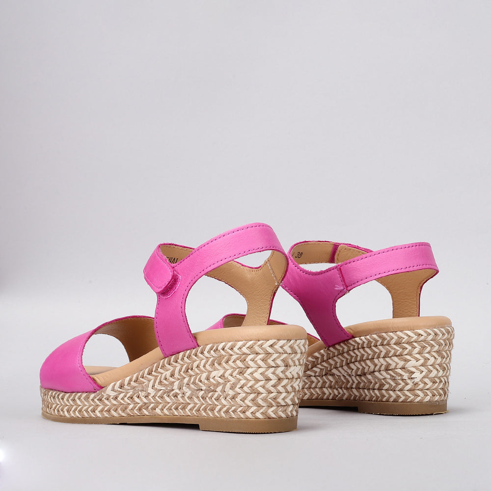 Denali - Hot Pink - LE SANSA