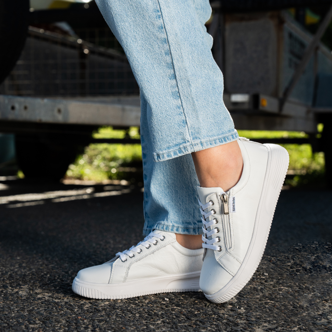 Nelly - White - Naked Arches