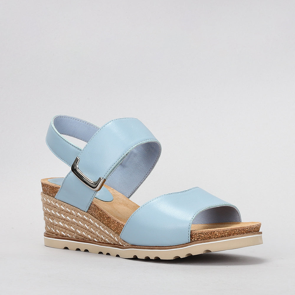 Evita - Baby Blue - LE SANSA