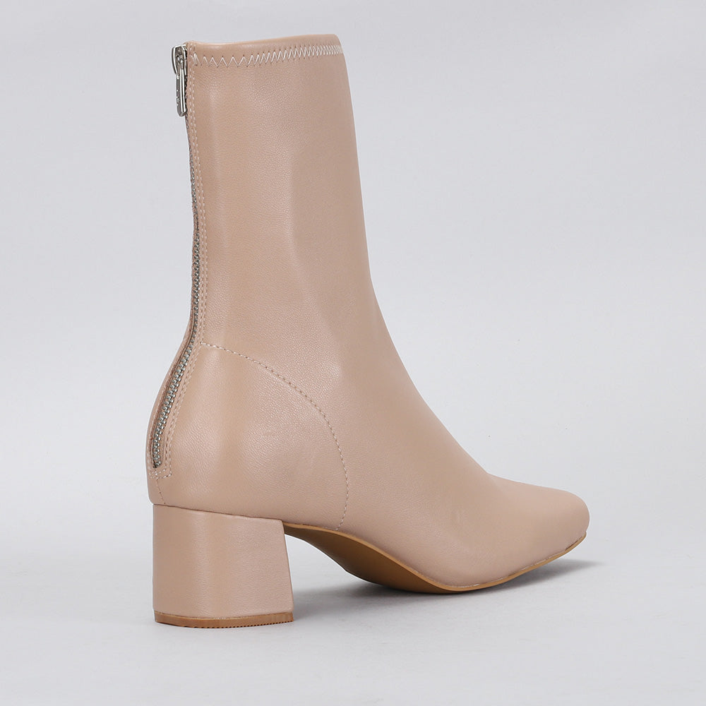 Liora - Cappuccino - Naked Arches