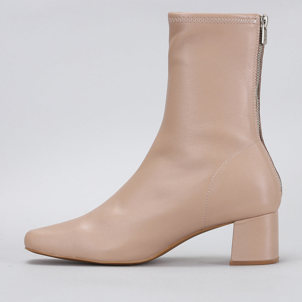 Liora - Cappuccino - Naked Arches