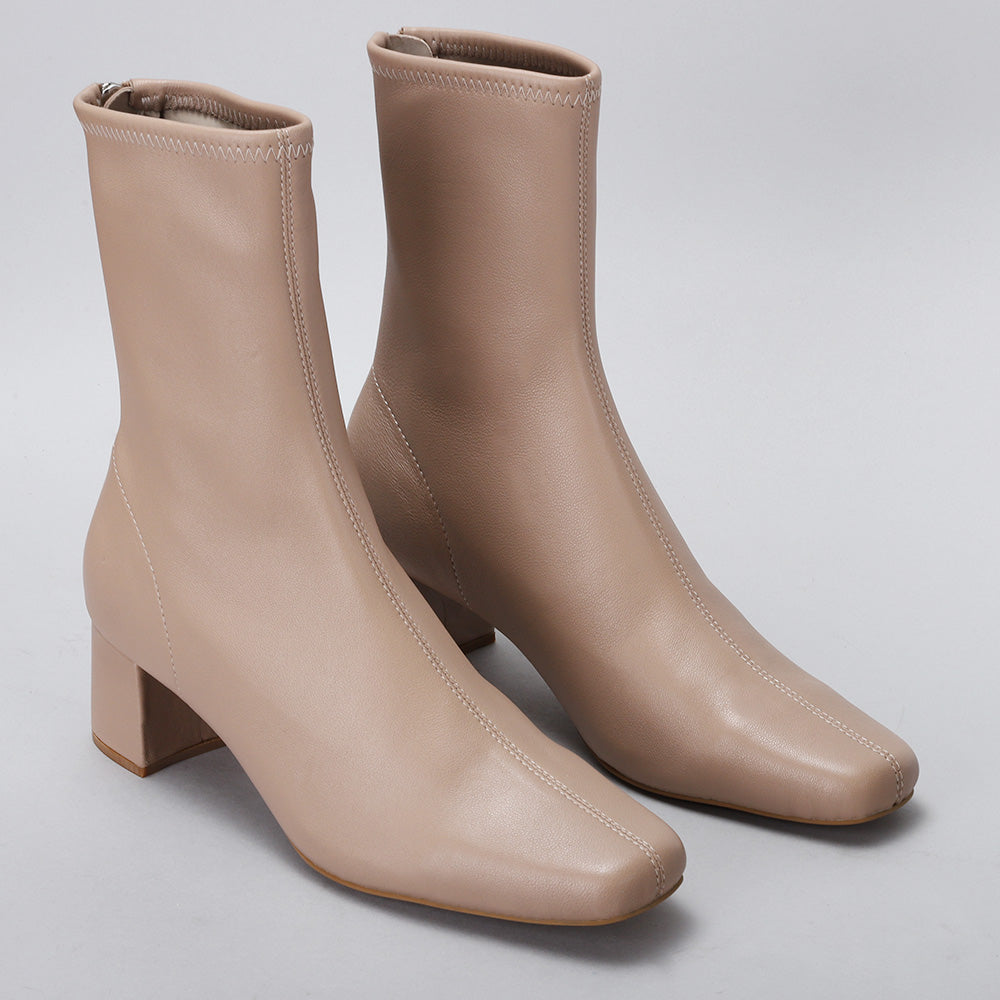 Liora - Cappuccino - Naked Arches