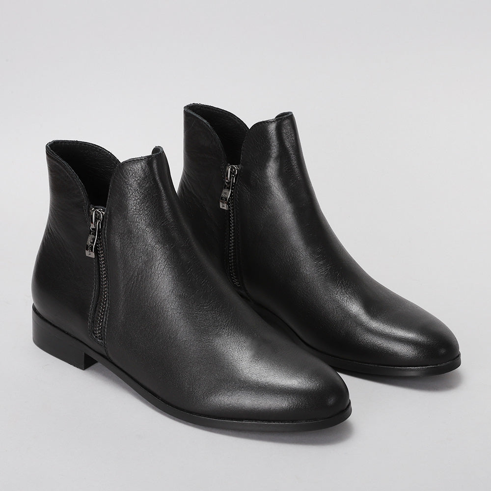 Ming - Black - LE SANSA