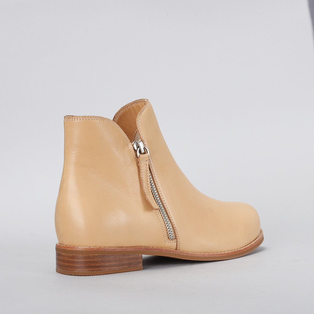 Molly 2.0 - Camel - Naked Arches