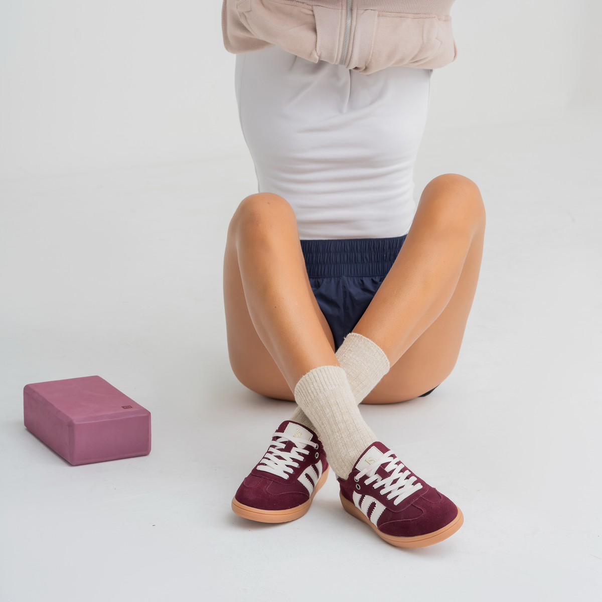 Juno - Burgundy/Ivory