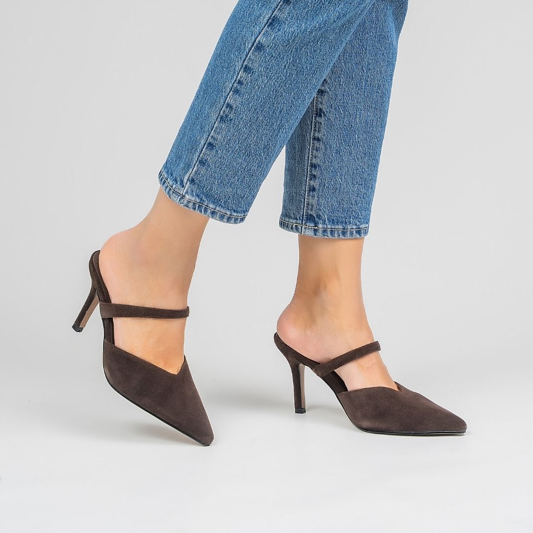 Nona - Chocolate Suede - Naked Arches