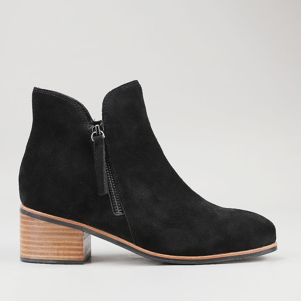 Oxley 2.0 - Black Suede - Naked Arches