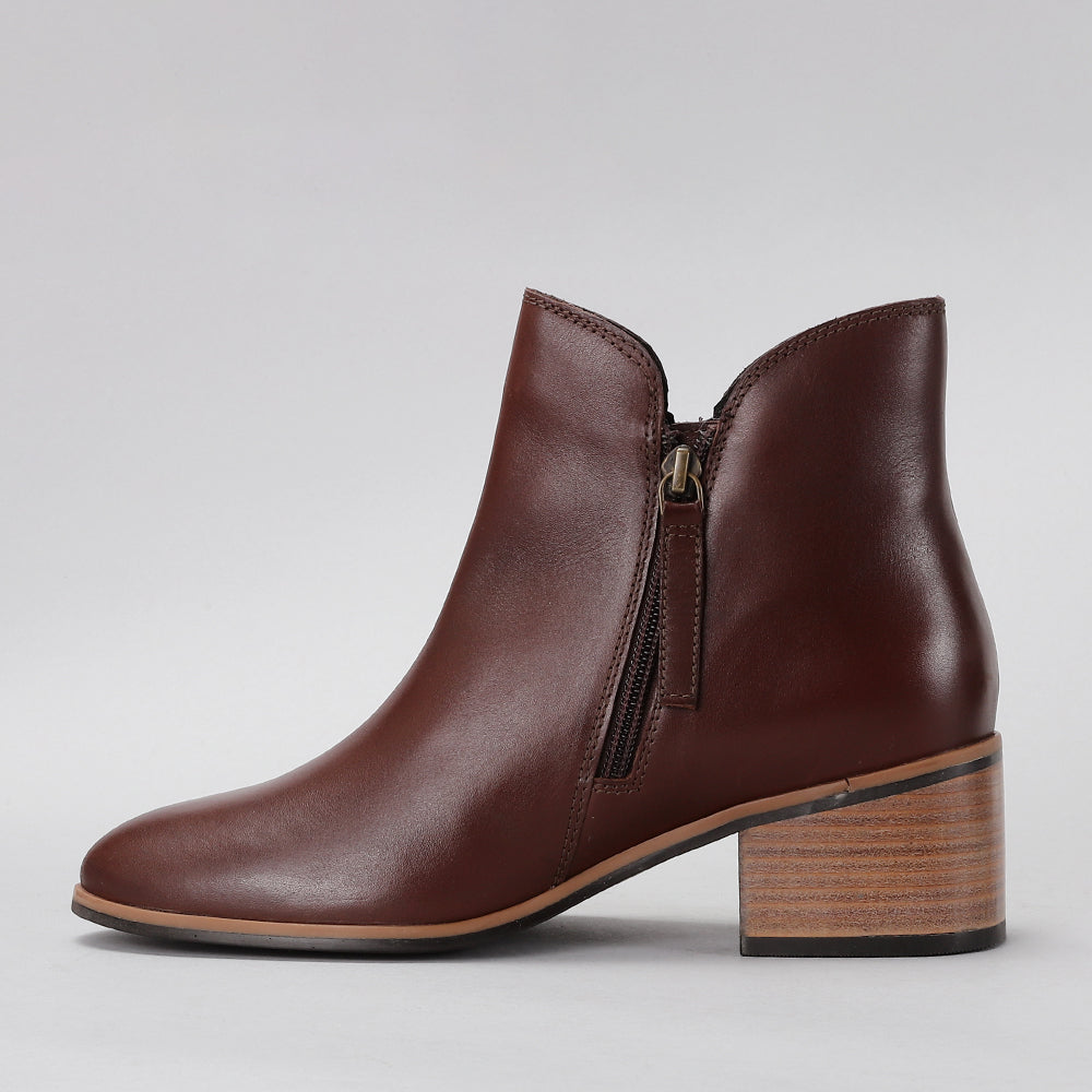 Oxley - Chocolate - LE SANSA