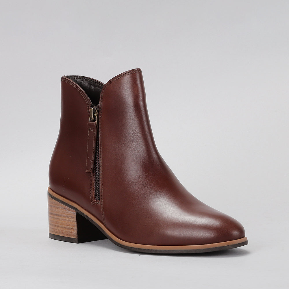 Oxley - Chocolate - LE SANSA