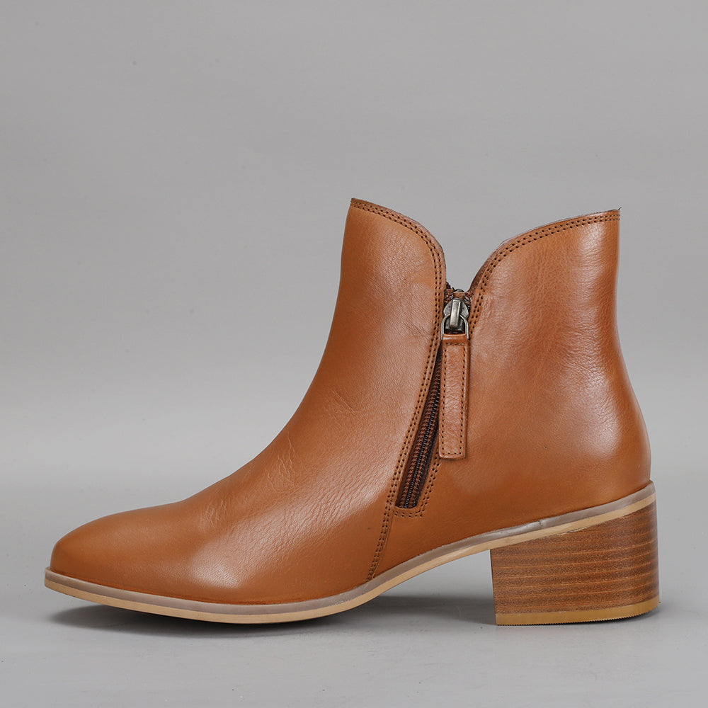 Oxley - Tan - LE SANSA