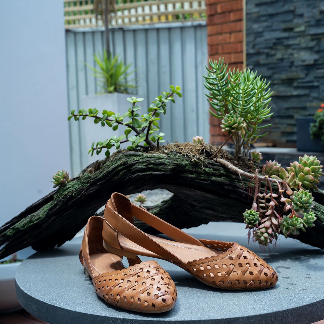 Lotus - Tan - LE SANSA