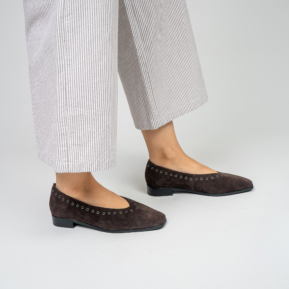 Lucia - Chocolate Suede - LE SANSA