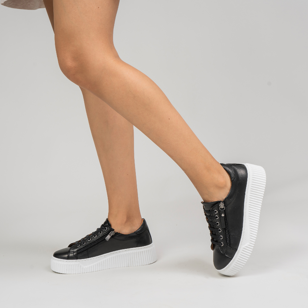 Palmer - Black - LE SANSA