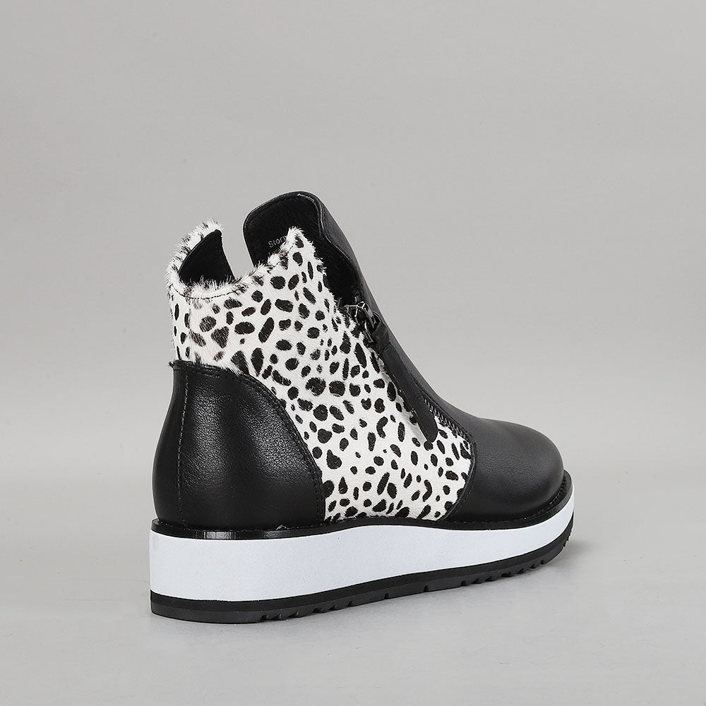 Storm - Black / Snow Pony - LE SANSA