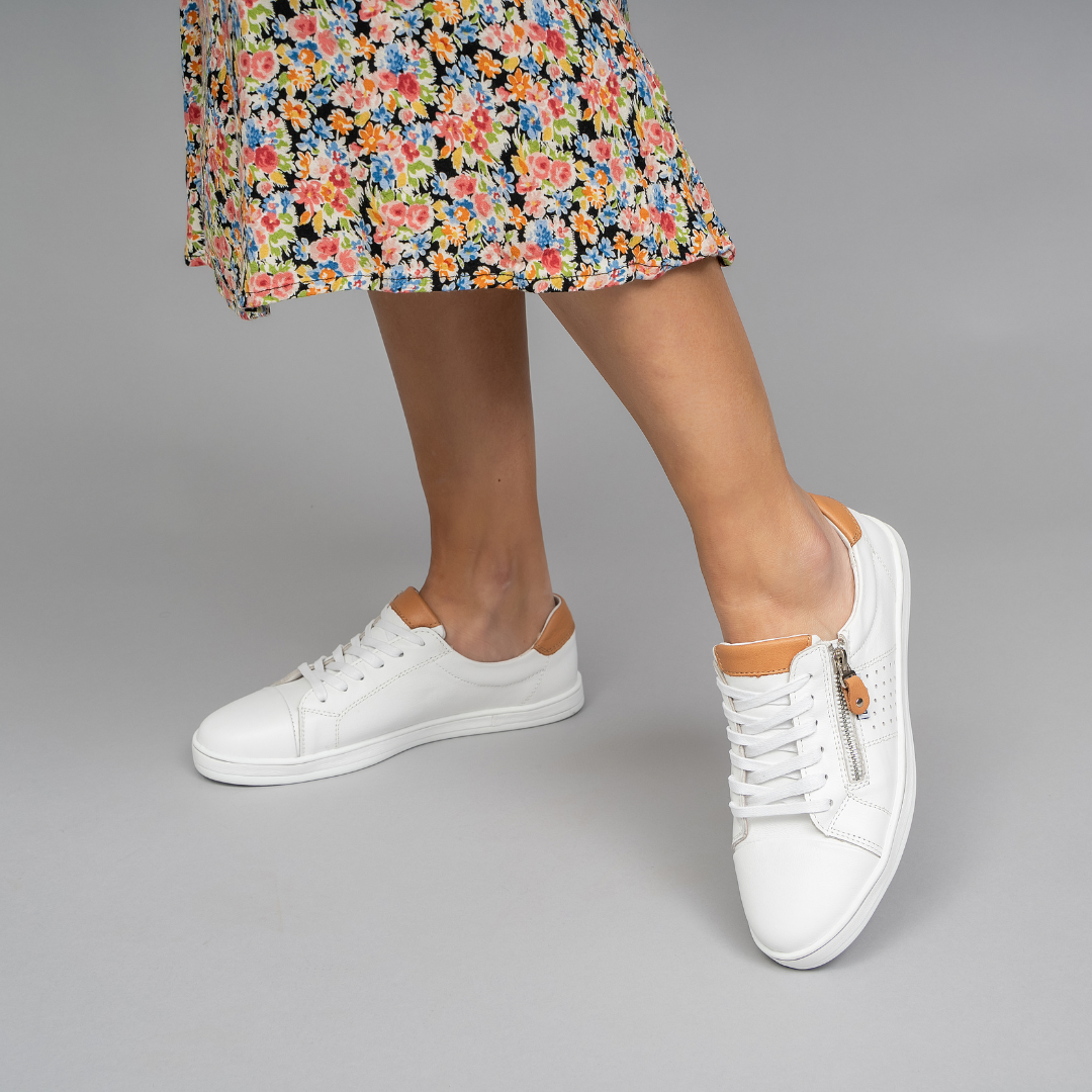 Ilana - White/Tan - LE SANSA