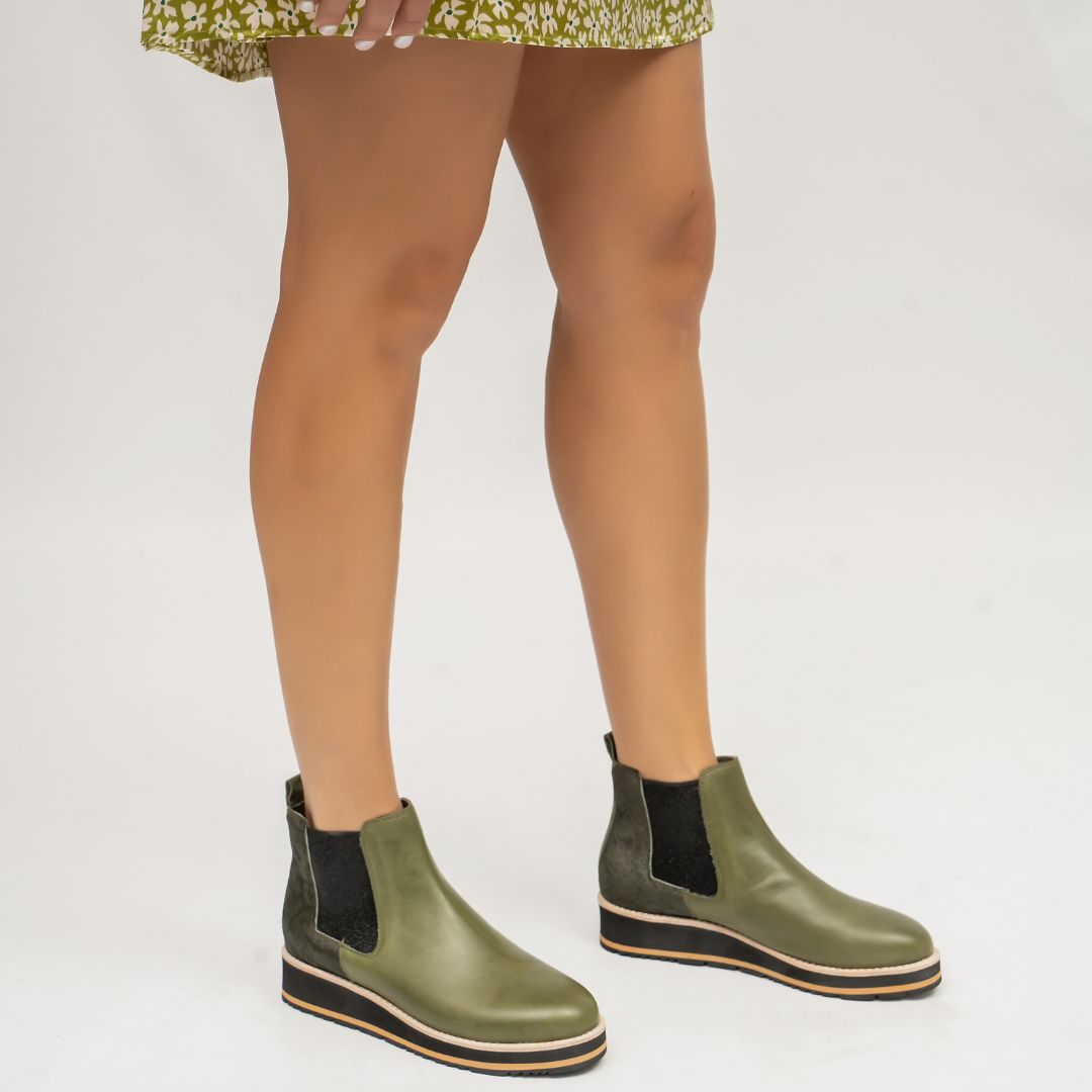 Sting - DK Olive Pony - LE SANSA