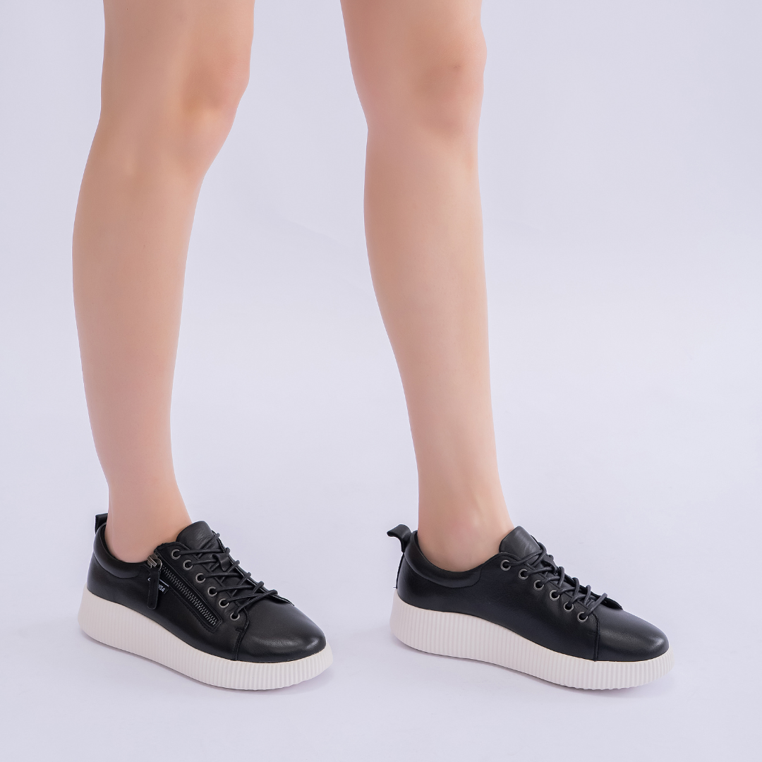 Clara - Black - LE SANSA