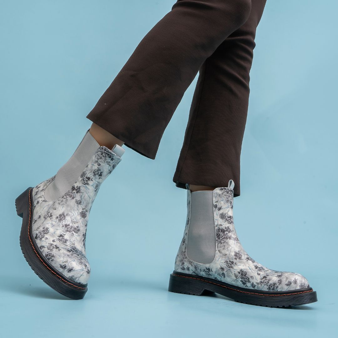 DINGO - Grey Floral - LE SANSA