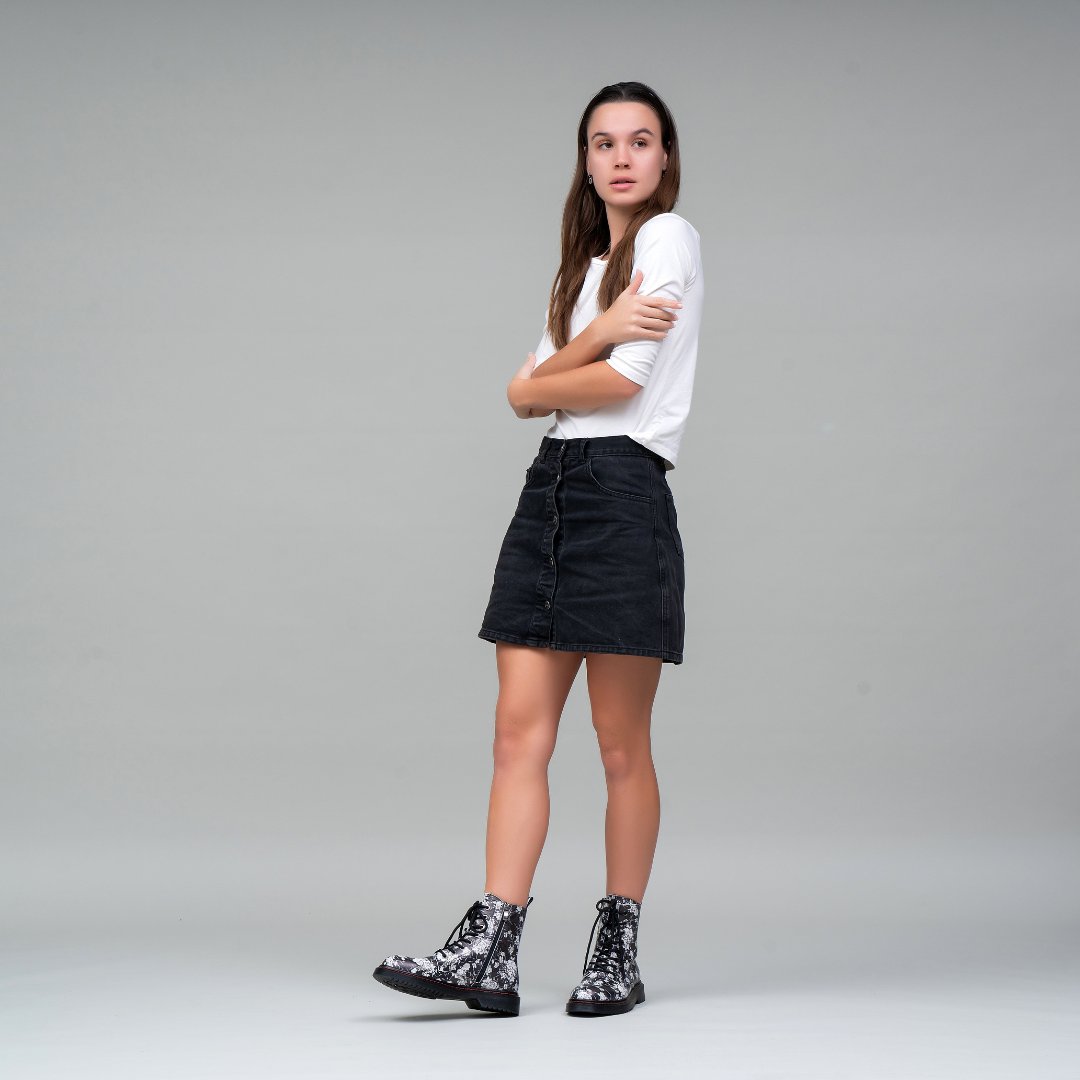 Depth - Black Floral - LE SANSA