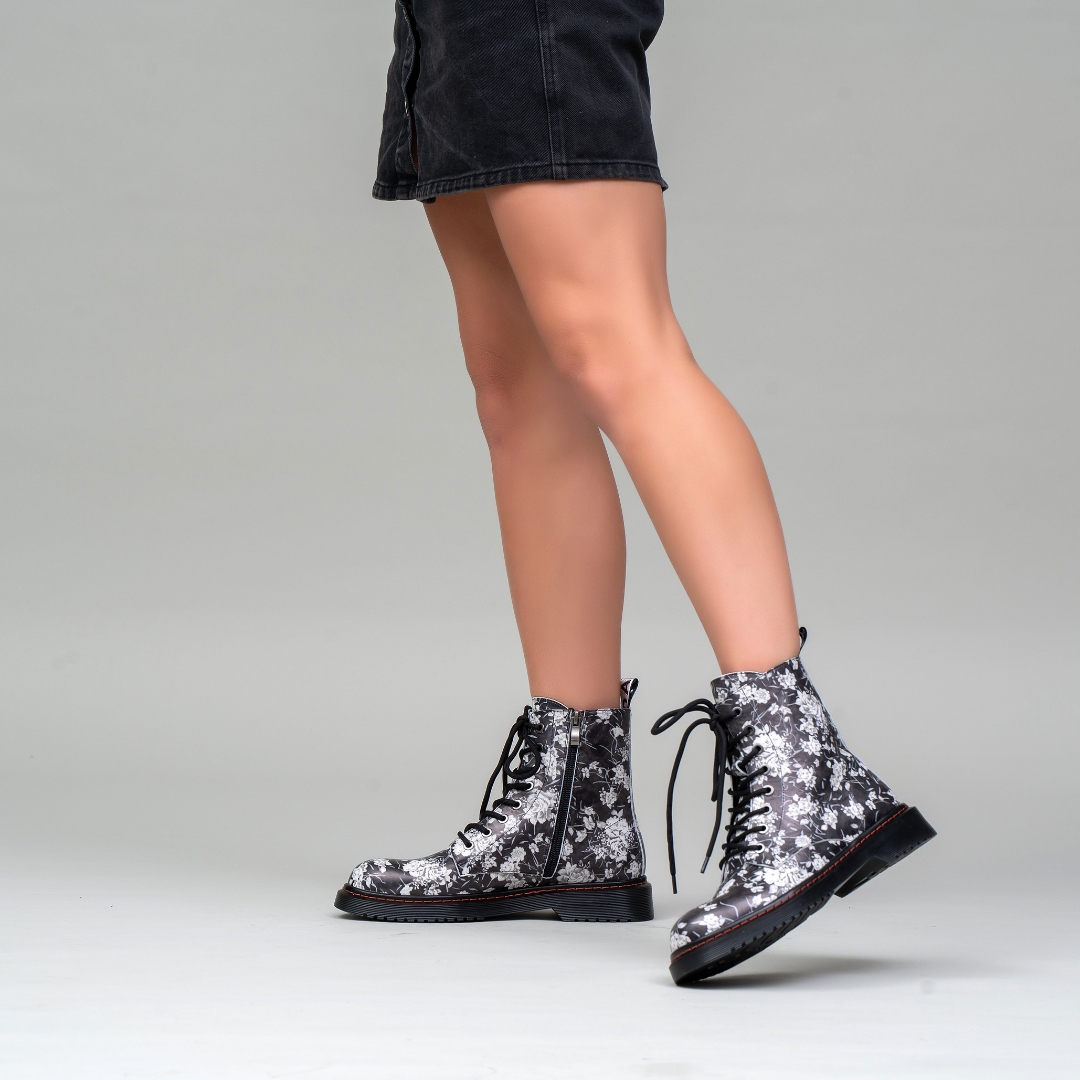 Depth - Black Floral - LE SANSA