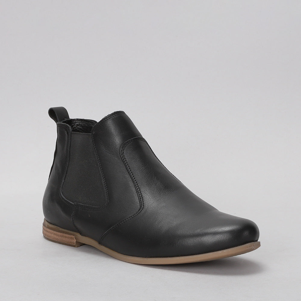 Tasman - Black - LE SANSA