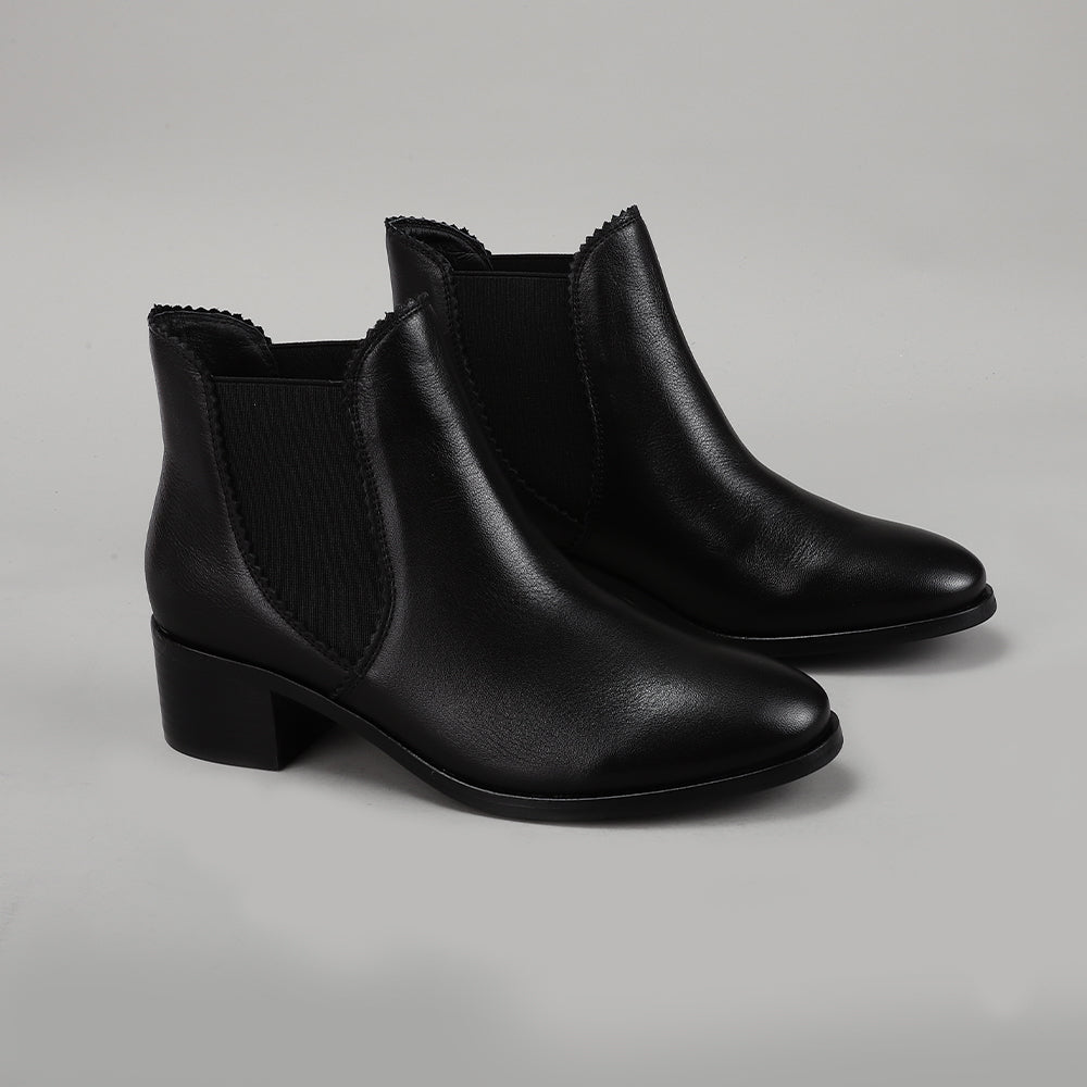 Rodeo - Black