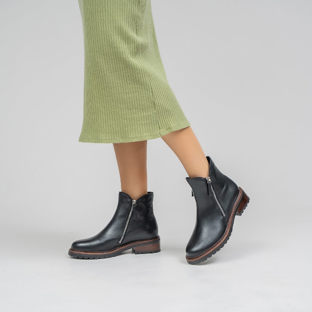 Cayla - Black - Le Sansa