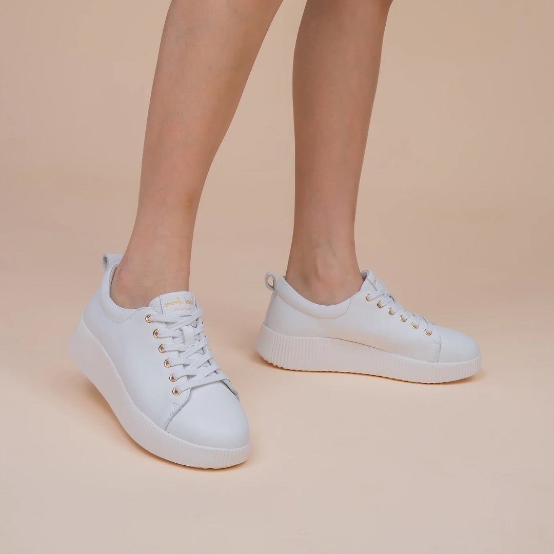 Claranta - White - Naked Arches