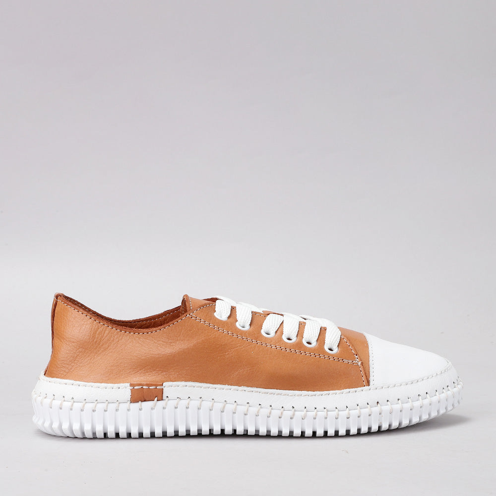 Cobe - Tan/White - LE SANSA