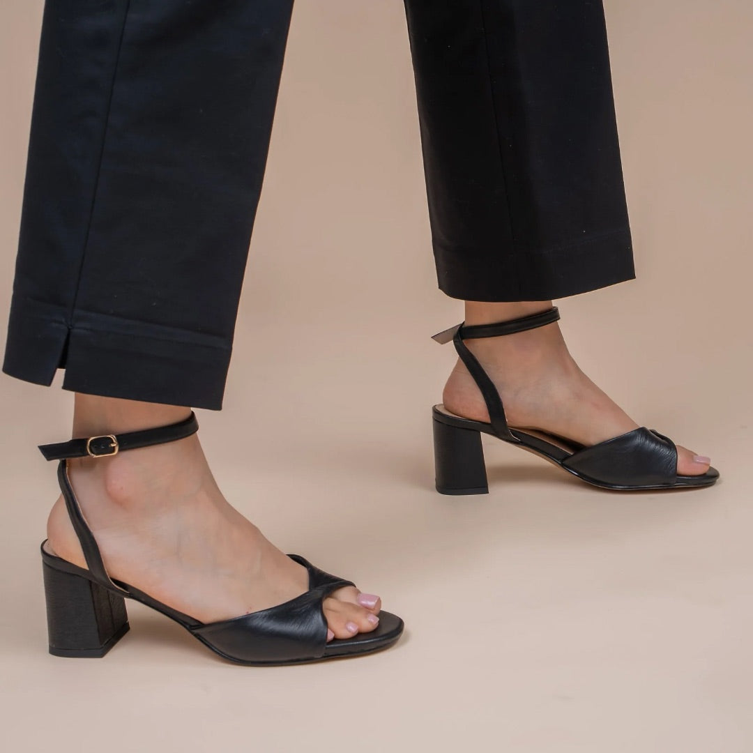 Nyla - Black - LE SANSA