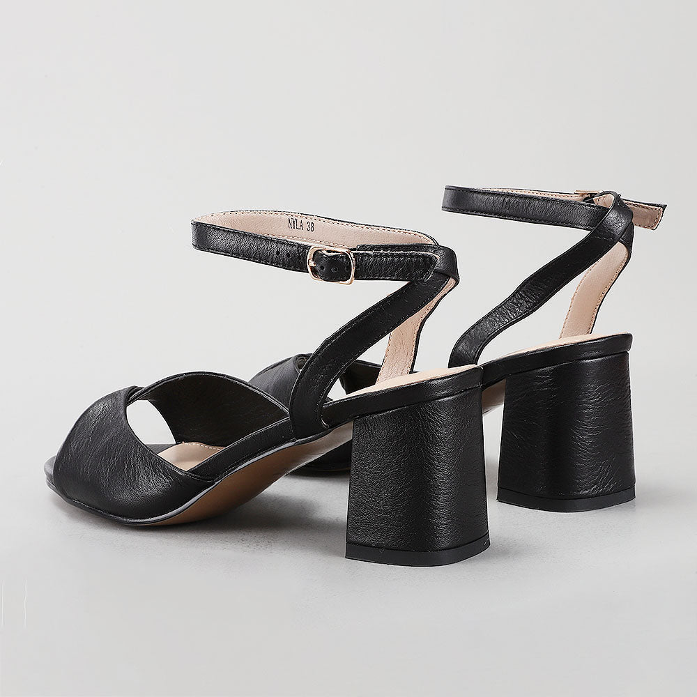 Nyla - Black - Naked Arches