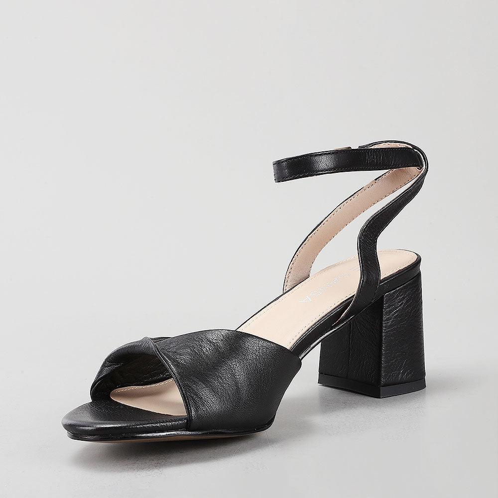 Nyla - Black - Naked Arches