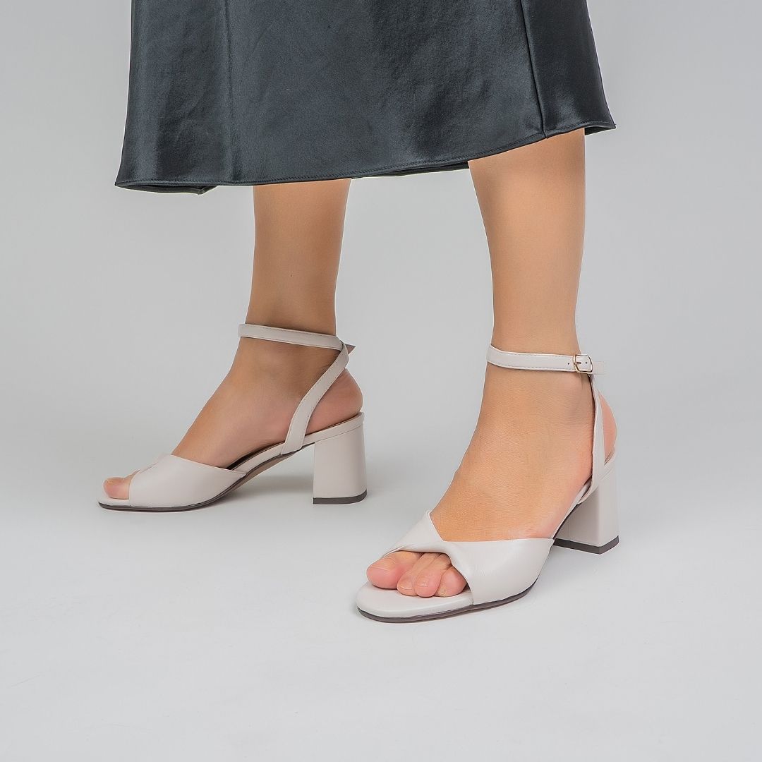 Nyla - Bone - Naked Arches