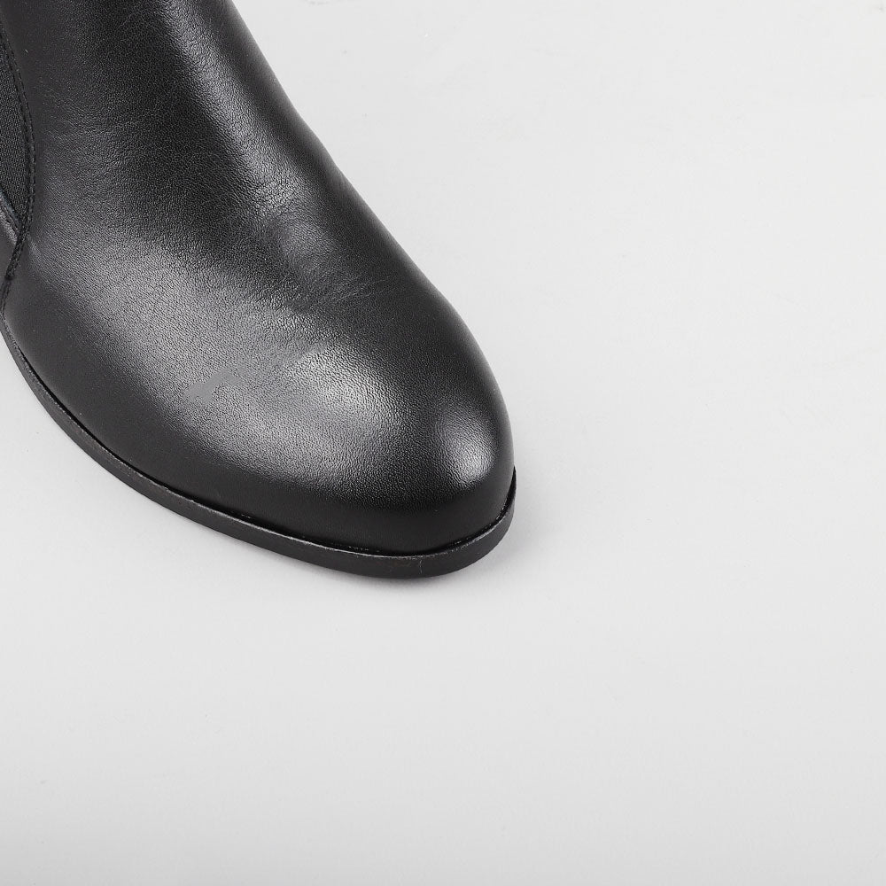 Oxara - Black - Naked Arches