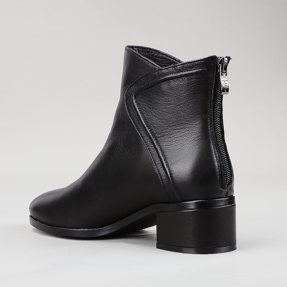 Revelle - Black - Le Sansa