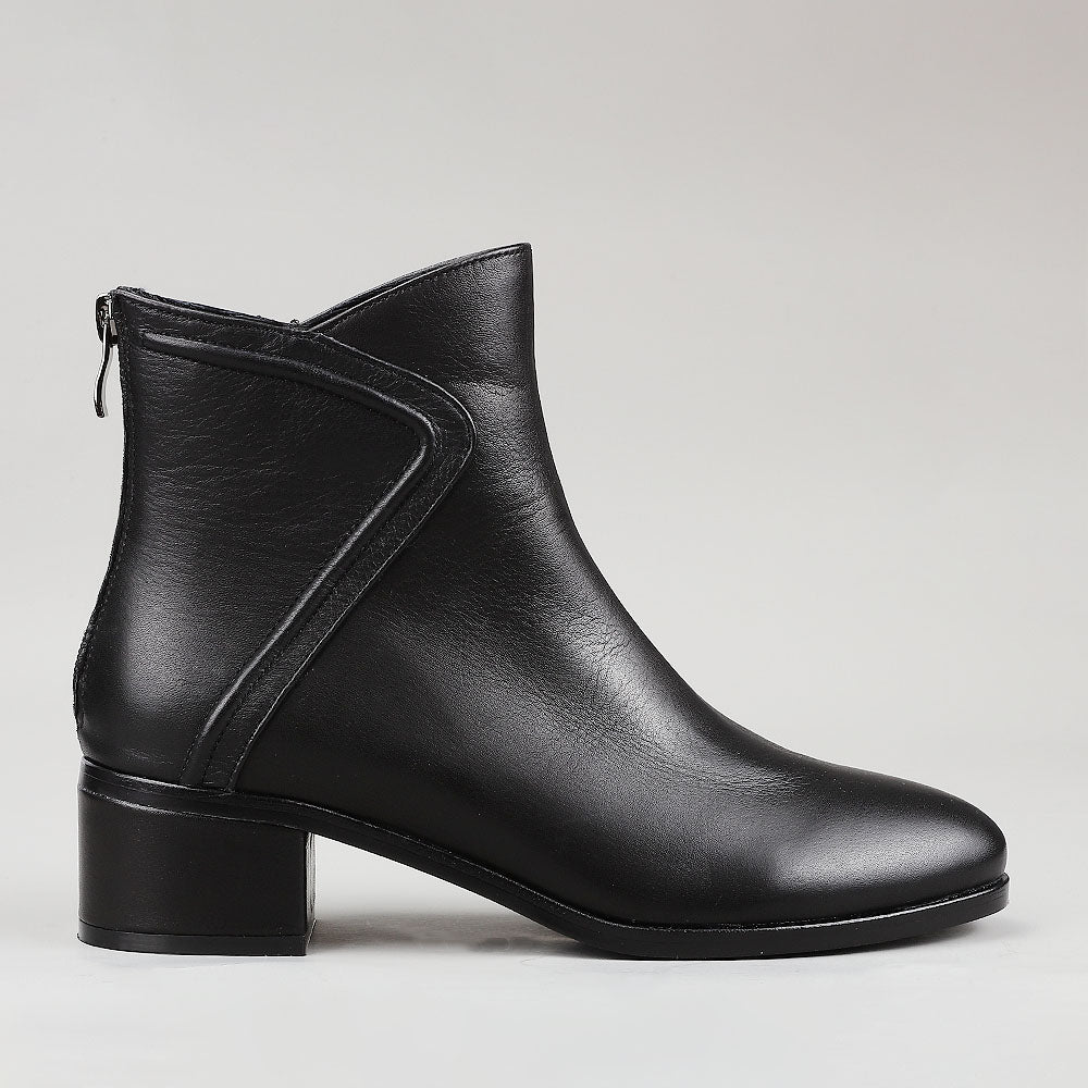 Revelle - Black - Le Sansa