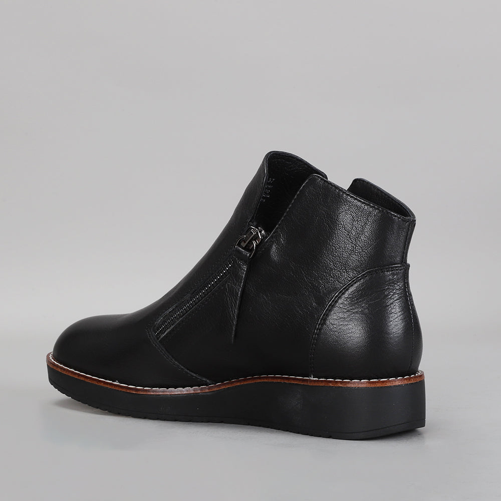 RONNIE - Black/Black Sole - LE SANSA