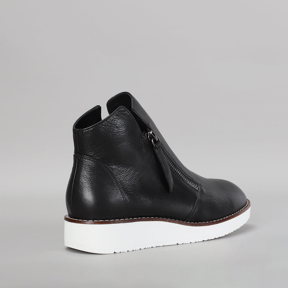 RONNIE - Black/White Sole - LE SANSA